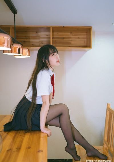 三个人玩一个人的b
