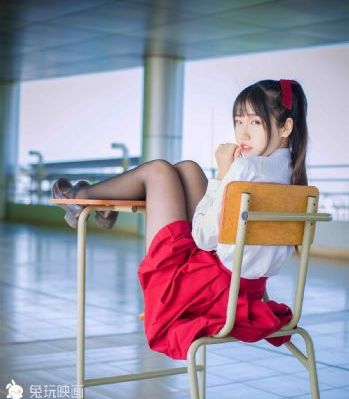 年轻的漂亮教师4韩版