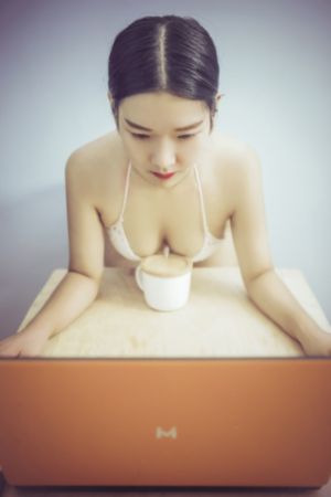 我攻略了一个男团1vn小说