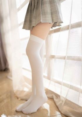 一女多男3根一起进去