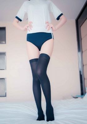 春潮烂熳海棠红