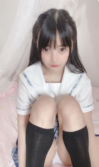 扒开双腿猛进小柔校花视频