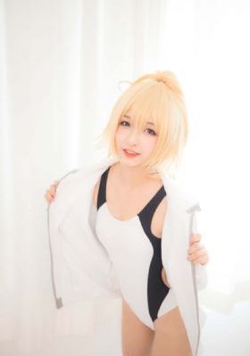 白衣少年醉春风